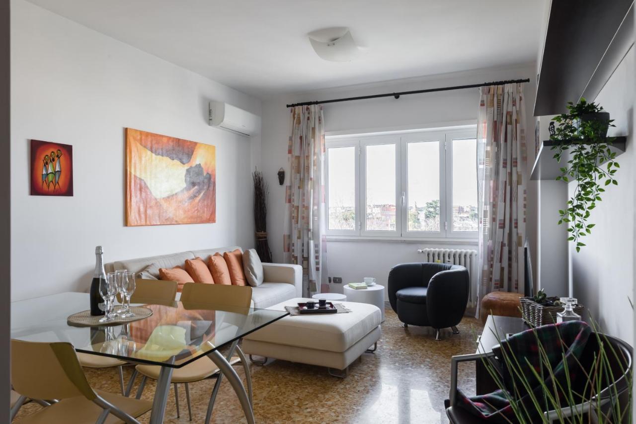 Amoretti Apartment, 6 Persone, 3 Camere, 2 Bagni, Balcone, Wi-Fi, Metro B Monti Tiburtini Rome Exterior photo