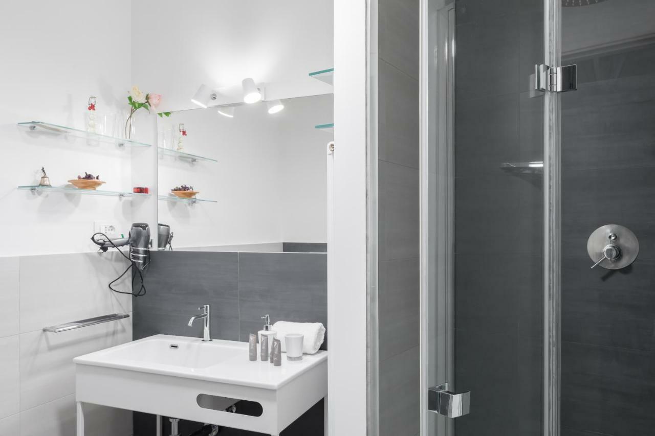 Amoretti Apartment, 6 Persone, 3 Camere, 2 Bagni, Balcone, Wi-Fi, Metro B Monti Tiburtini Rome Exterior photo